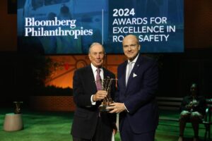 Michael Bloomberg Instagram - Millions of road fatalities and injuries each year could be prevented with stronger laws, better infrastructure, and more efficient enforcement.

These awardees are showing tremendous progress in these areas and making roads safer:

🛑 Argentina
🛑 Bogotá, Colombia
🛑 Tunisia
🛑 Pleiku City, Viet Nam

We’re glad to recognize their work tonight at our inaugural Bloomberg Philanthropies Awards for Excellence in Road Safety.