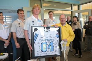 Michael Bloomberg Instagram - Forever a Blue Jay 🥍

This homecoming weekend, alum @mikebloomberg met senior lacrosse players after our victory over Penn State.

#ForeverABlueJay