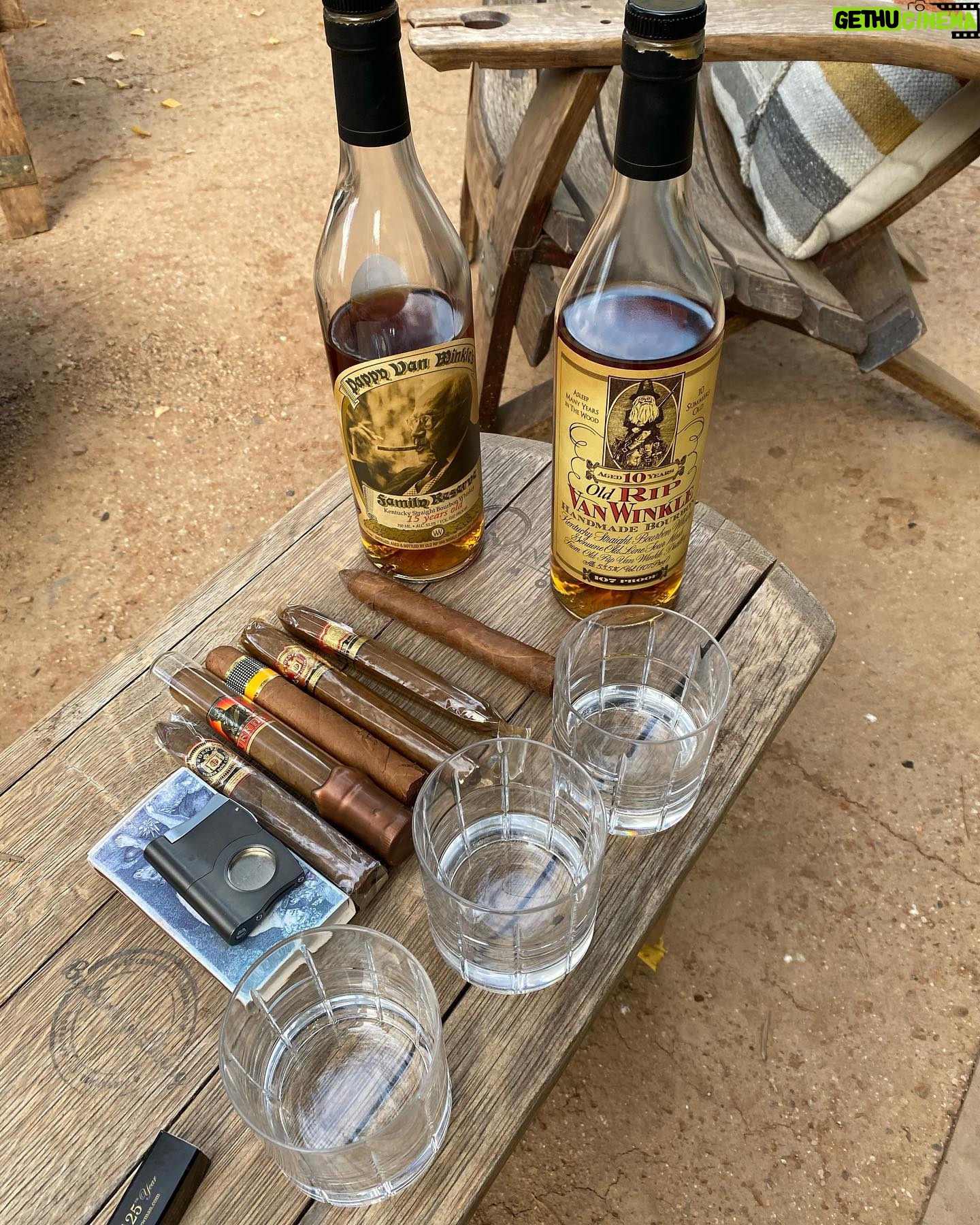 Michael Cudlitz - 19.1K Likes - Happy holidays, y’all. Be kind. 👊👊 ....... #pappy #botl