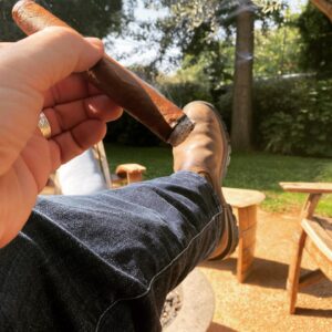 Michael Cudlitz Instagram - ……It’s that kinda afternoon. Hope you all get to take a moment and pause. Do what you love to do…….. 🌹
#botl #sotl #Cigars #fuente #redphonebooth 👊👊