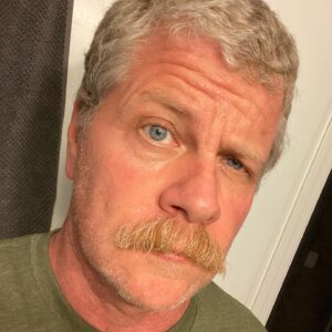 Michael Cudlitz Instagram - Let’s do this thing !! 👊👊👊 @cbstv #quarantine #Clarice #Vicap #Toronto ...... 🕺🏼