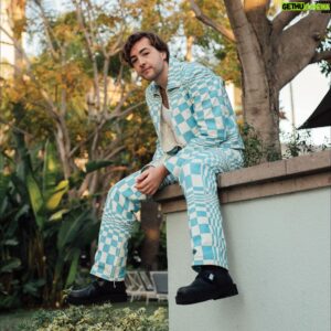Michael Gandolfini Instagram - Thank you @vanityfair for helping me fulfill my Elvis Presley dreams! More importantly, thank you for including me in March’s issue. Thank you @britthennemuth @erik_carter  and @kattypaldos for taking the time and being so kind to me. Still trying to wrap my head around this one! Link in Bio

Stylist: @kattypaldos 
Photographer: @erik_carter 
Story: @britthennemuth