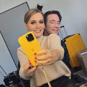 Michael Herbig Instagram - LOL4 in Arbeit! 👊🏻🤩 @martinahillofficial is back! 🥰#workinprogress #backstage #LOLDE #LastOneLaughing