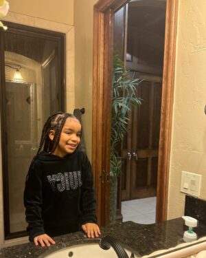 Michael Irvin Instagram - My World, and the greatest gift God has bestowed on me, my granddaughters 🙏🏿❤️. My oldest and the boss;  Carmen. ❤️❤️❤️❤️🙏🏿🙏🏿🙏🏿🙏🏿
