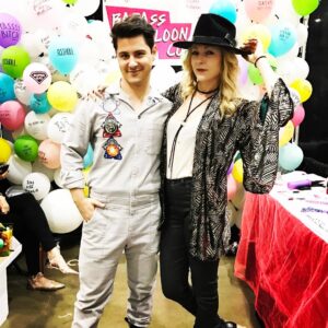 Michael J. Willett Instagram - Look who I found at #dragcon2017 Costume designer of #gbf @kitscarbo in my @mrturk jumpsuit with my @shopstrangeways patches and pins at the #badassballoonco booth ☮️💟☯️