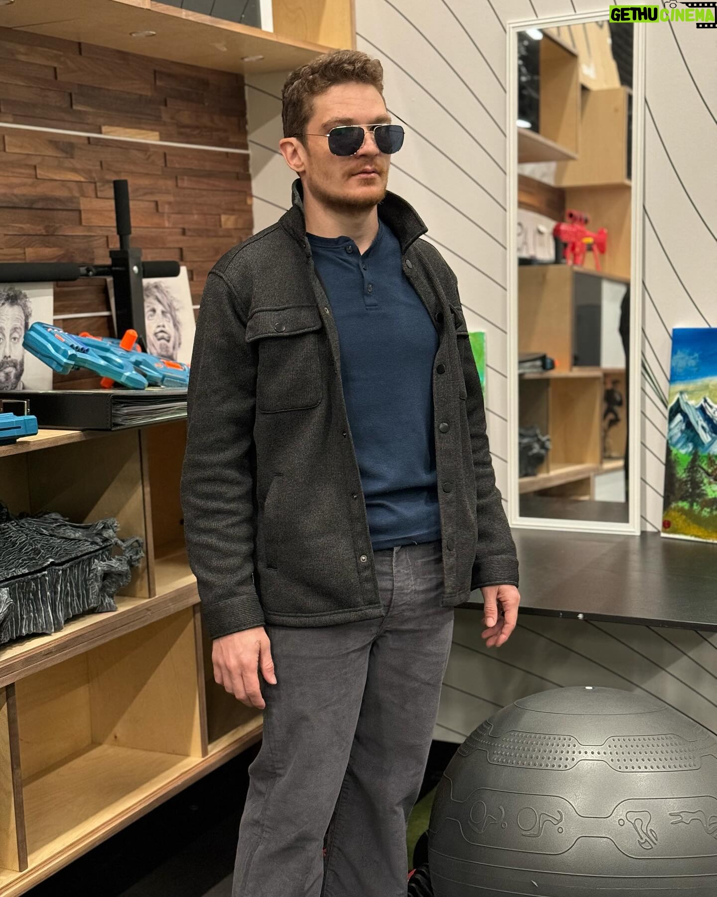 Michael Jones - 11.4K Likes - Cleaned up pretty well in 2023.
📸 by @loejeez