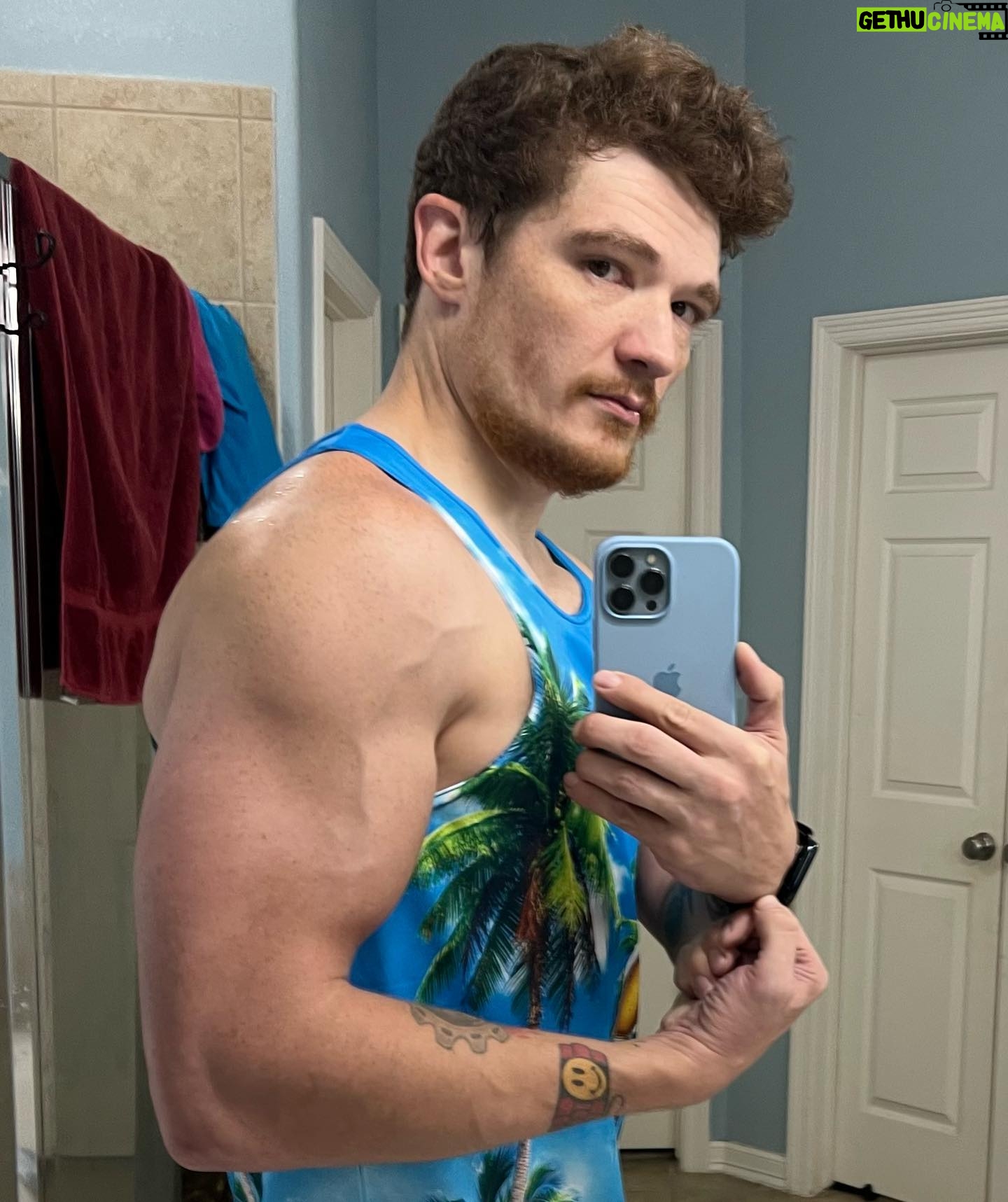 Michael Jones - 19.7K Likes - New workout shirt.