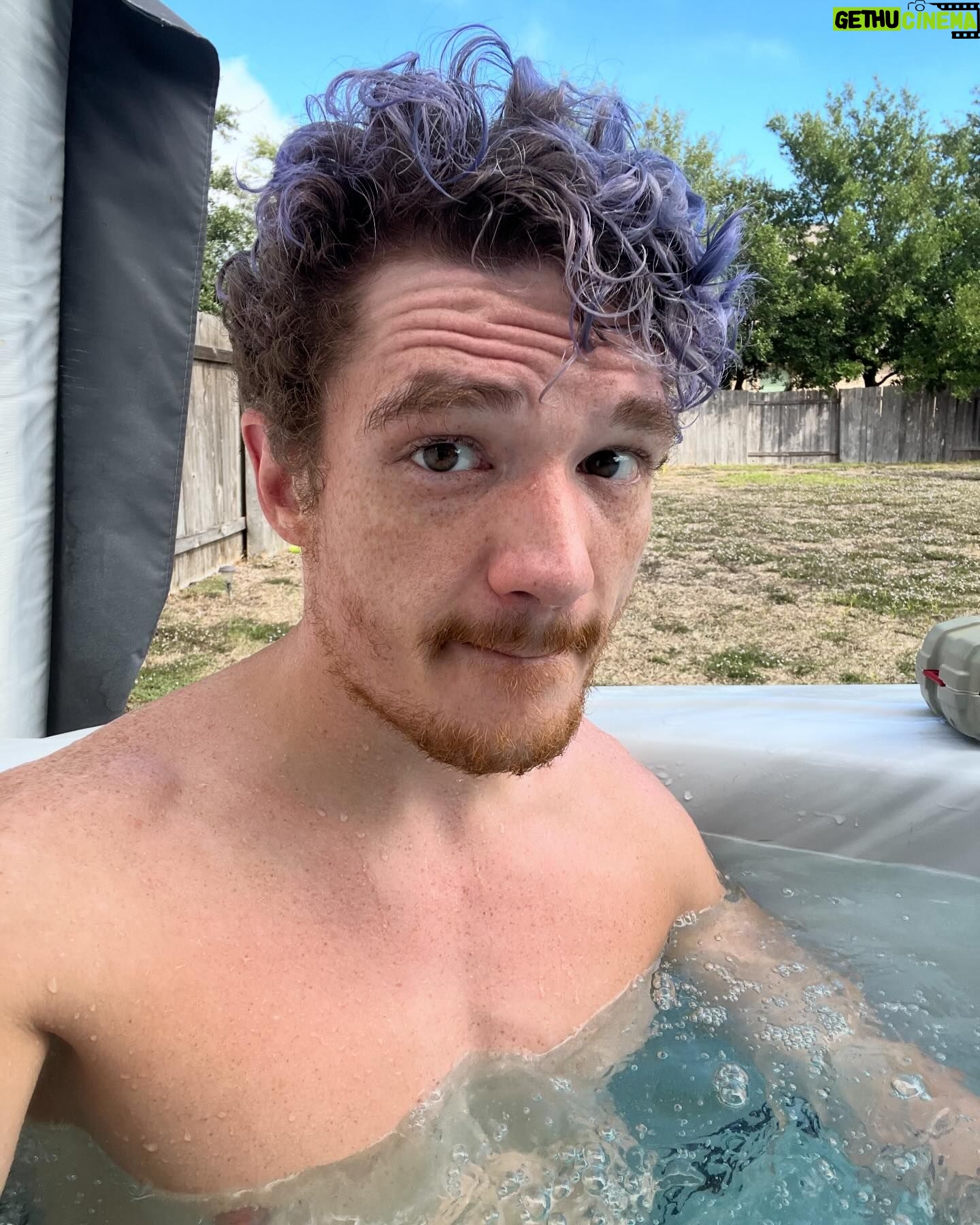 Michael Jones - 7.9K Likes - The temperature has finally gotten cooler which means it’s officially Hot Tub Season TM! A lil’ treat for my body before I destroy it later on @tonal.