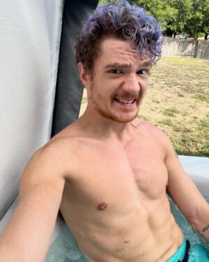 Michael Jones Instagram - The temperature has finally gotten cooler which means it’s officially Hot Tub Season TM! A lil’ treat for my body before I destroy it later on @tonal.