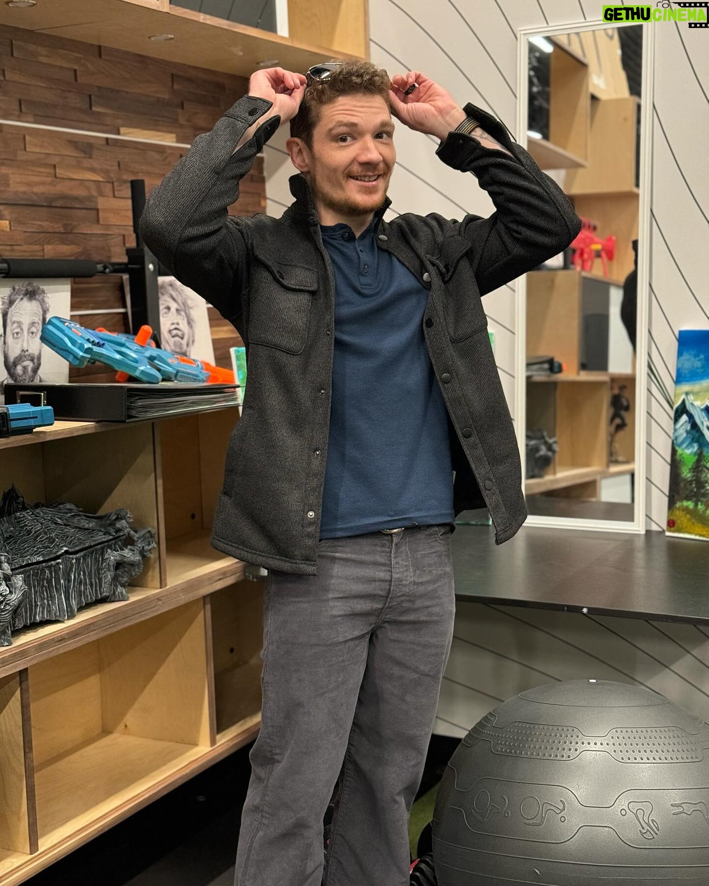 Michael Jones - 11.4K Likes - Cleaned up pretty well in 2023.
📸 by @loejeez