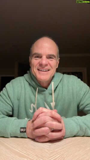 Michael Kelly Instagram - #grwm 
Thank you @drunkelephant 
…….and my daughter Franke for her help.  Love that damn kid!!
#borabarrier #drunkelephant
#smoothie