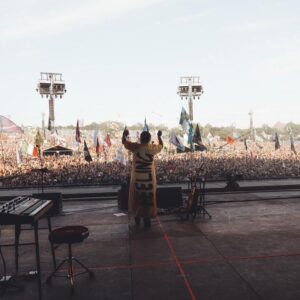 Michael Kiwanuka Instagram - This one’s taken a while to sink in but @glastofest thank you so much. Beyond my wildest dreams. To be able to perform on that stage means too much to write down. I felt the warmth of the people. One for the books. Thank you @liannelahavas for joining us. You’re voice soared. No place on Earth like worthy farm. ❤️❤️❤️❤️ 📸 @jodie_canwell
