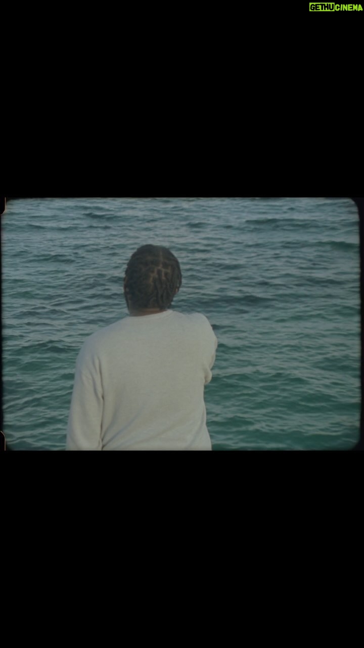 Michael Kiwanuka - 4.2K Likes - Floating Parade. Wednesday.
📹 - @andylittlefilm