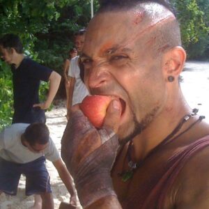 Michael Mando Instagram - In anticipation of #VaasInsanity Nov 16 - here are some bts pics of the #FarCryExperience movie 🌴☠️ #FarCry6 #VaasMontenegro