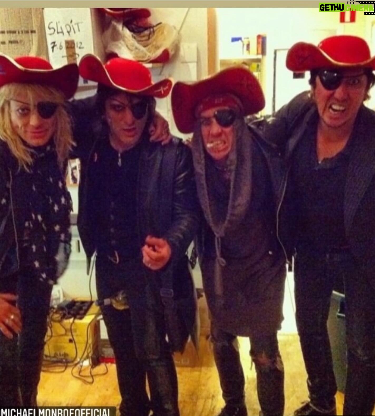 Michael Monroe - 3.9K Likes - Happy birthday @dregenofficial 🎶🎂❤️🎵