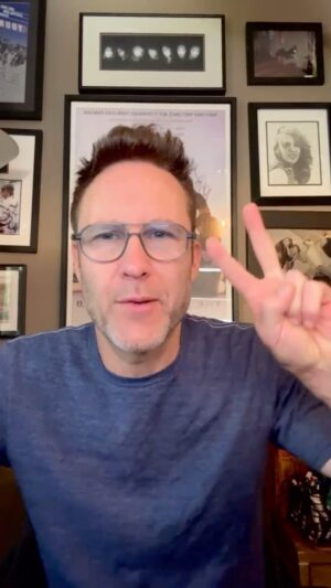 Michael Rosenbaum Instagram - 100k followers?! WOW!!!! 
Can’t thank you all enough. What an amazing journey this has been with all of you 🧩
Much love, 

Rosey 

#insideofyoupodcast #100kfollowers #holymoly