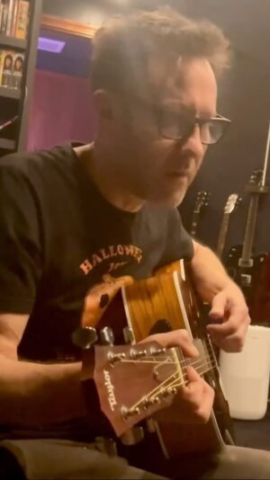 Michael Rosenbaum Instagram - Last minute impromptu stoned Star Wars song. 

#maythe4thbewithyou #starwarsday #maythe4th
