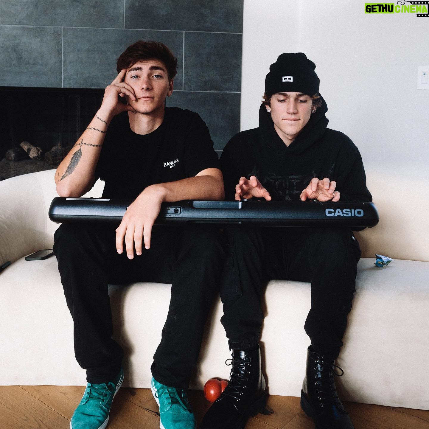 Michael Sanzone - 121.3K Likes - Itās been a little bitš