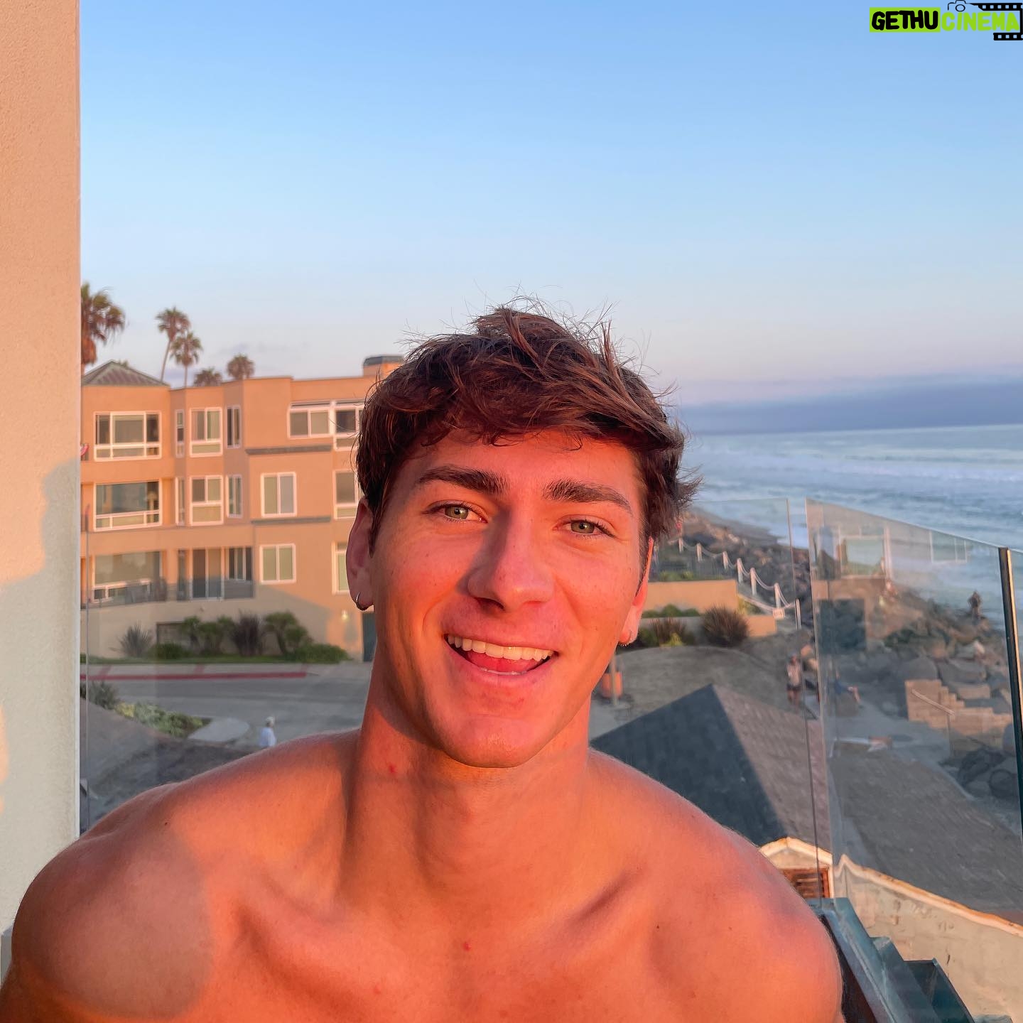 Michael Sanzone - 52.6K Likes - Iām in a happy place