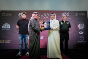 Michael Smith Instagram - تشرف اتحاد الإمارات للدارتس بحضور سعادة سعيد حارب 
الأمين العام لمجلس دبي الرياضي لافتتاح البطولة الآسيوية الاولى 
لسنة 2024 التي تستضيفها مدينة دبي بمشاركة اكثر من 18 دولة 
كما حضر الافتتاح سفير الدارتس العالمي روز بري 
وبطل العالم لسنة 2023 مايكل سميث 
إلى جانب سعادة خليفة بن سلطان المطيوعي 
رئيس اتحاد الإمارات للدارتس