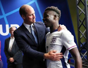 Michael Vaughan Instagram - Love this pic…. delighted for @bukayosaka87 .. 🙌🙌🙌