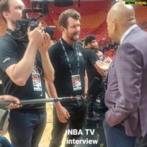 Michael Wilbon Instagram - The Commish, the DJ, Chris Tucker, Le Batard, Windhorst, and the Boys! Just a Baller Week at the Finals in Miami!!!

Now back to Denver with the NBA Countdown crew for Game 5…

📷 for pic 4: Allen Kee/@espn_images