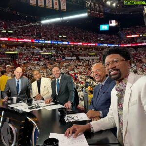 Michael Wilbon Instagram - The Commish, the DJ, Chris Tucker, Le Batard, Windhorst, and the Boys! Just a Baller Week at the Finals in Miami!!!

Now back to Denver with the NBA Countdown crew for Game 5…

📷 for pic 4: Allen Kee/@espn_images