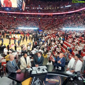 Michael Wilbon Instagram - The Commish, the DJ, Chris Tucker, Le Batard, Windhorst, and the Boys! Just a Baller Week at the Finals in Miami!!!

Now back to Denver with the NBA Countdown crew for Game 5…

📷 for pic 4: Allen Kee/@espn_images