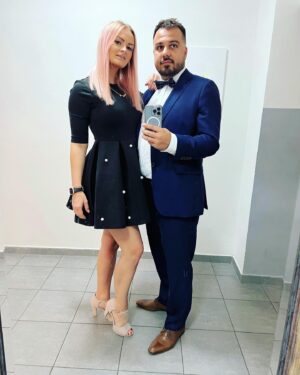 Michaela Bernard Instagram - Tanecnicka❤️
#horeckasobotninoci 
#nejlepsimanzel 
#dancing #dumdetiamladezekolin #taneční 
#saturdaynightfever 
#jsemprinceznavole #pinkblonde 
#blonde #doctor #surgeon #picoftheday #photooftheday #husbandandwife #besthusbandever #czech #igers #versace #instafashion #instadaily #instadance #weekend