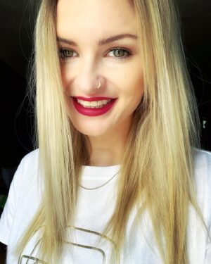 Michaela Bernard Instagram - #nemakacenko
#readyforvacation #☀️ 
#summertime #vacation 
#jsemprinceznavole #blondyna 
#panidoktorkovyjstedoktorka 
#picoftheday #photoofday #blonde #nyxcosmetics #piercing #piercings #hairextensions #karllagerfeld #summer #summervibes #invisalign #rhalips #surgeon #love #instafashion #igers #igerscz #czechgirl