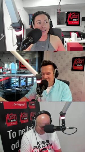 Michaela Dinh Instagram - Charitativní dražba, která na Kissu proběhla, je dalším důkazem, že máme ty nejlepší posluchače v zemi. 🤩 Nejen dražitelé, kteří nabízeli nemalé částky a Pepy, který v dražbě nabídl nejvíc, neuvěřitelných 220 000 Kč, ale i vás, kissáků, kteří jste na účet přispěli. ❤️
A stalo se ještě něco, co se zapíše do dějin rádia Kiss. Ozvala se posluchačka Jana...

#kissradiokiss #behappy #drazba #agenturavlny