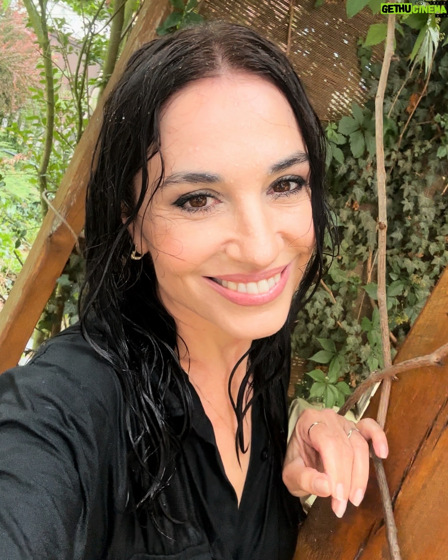Michaela Kuklová - 2.9K Likes - Devět let školní docházky uteklo, netuším jak🙈a po prázdninách budu mít doma středoškoláka. Měl velké štěstí na úžasnou paní učitelku i kolektiv, takže vnímám jeho smutek. Dobrý a spravedlivý kantor, který má děti rád, velmi ovlivní jejich vývoj. Moc děkuju všem báječným učitelům, které Romča měl, děkuju za jejich trpělivost a snahu kdykoliv pomoct. Přeju nejen Romimu, ale všem dětem, ať jejich noví pedagogové, spolužáci a studenti budou stejně skvělí. Ale teď hurá prázdniny, tak si je moc užijte!🍀
#prazniny #stredoskolak #louceni