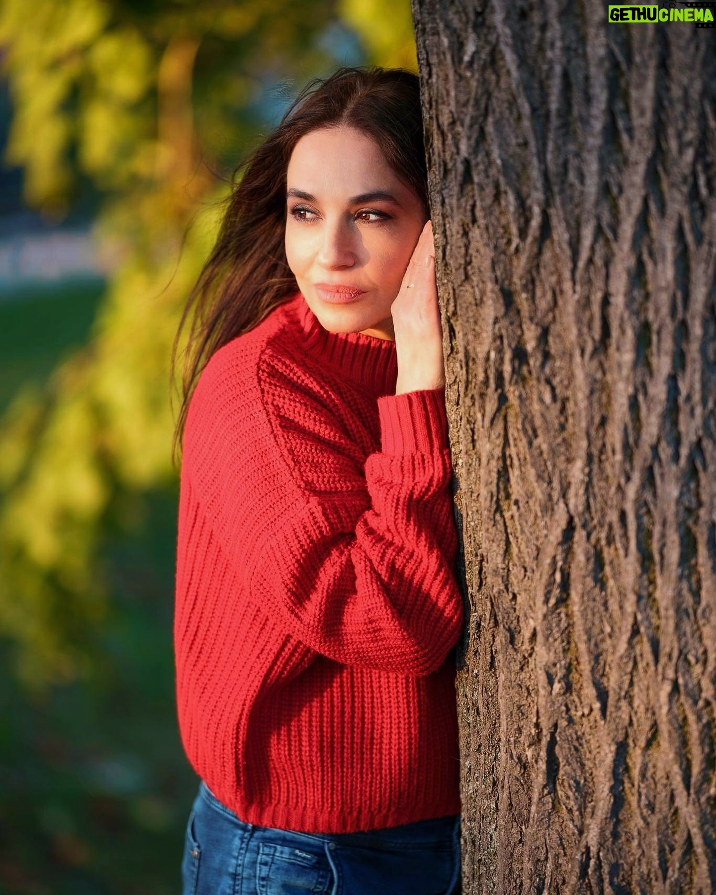 Michaela Kuklová - 1.6K Likes - Tak jsme se zase po čase s Lindou sešly na focení, chytily snad poslední neopadaný podzimní den zalitý podvečerním sluncem a spojily naše duše.
Děkuju, Lindi, jsi skvělá. ❤️
Foto: @linda_orlik_photography2
#foto #model #podzim #my