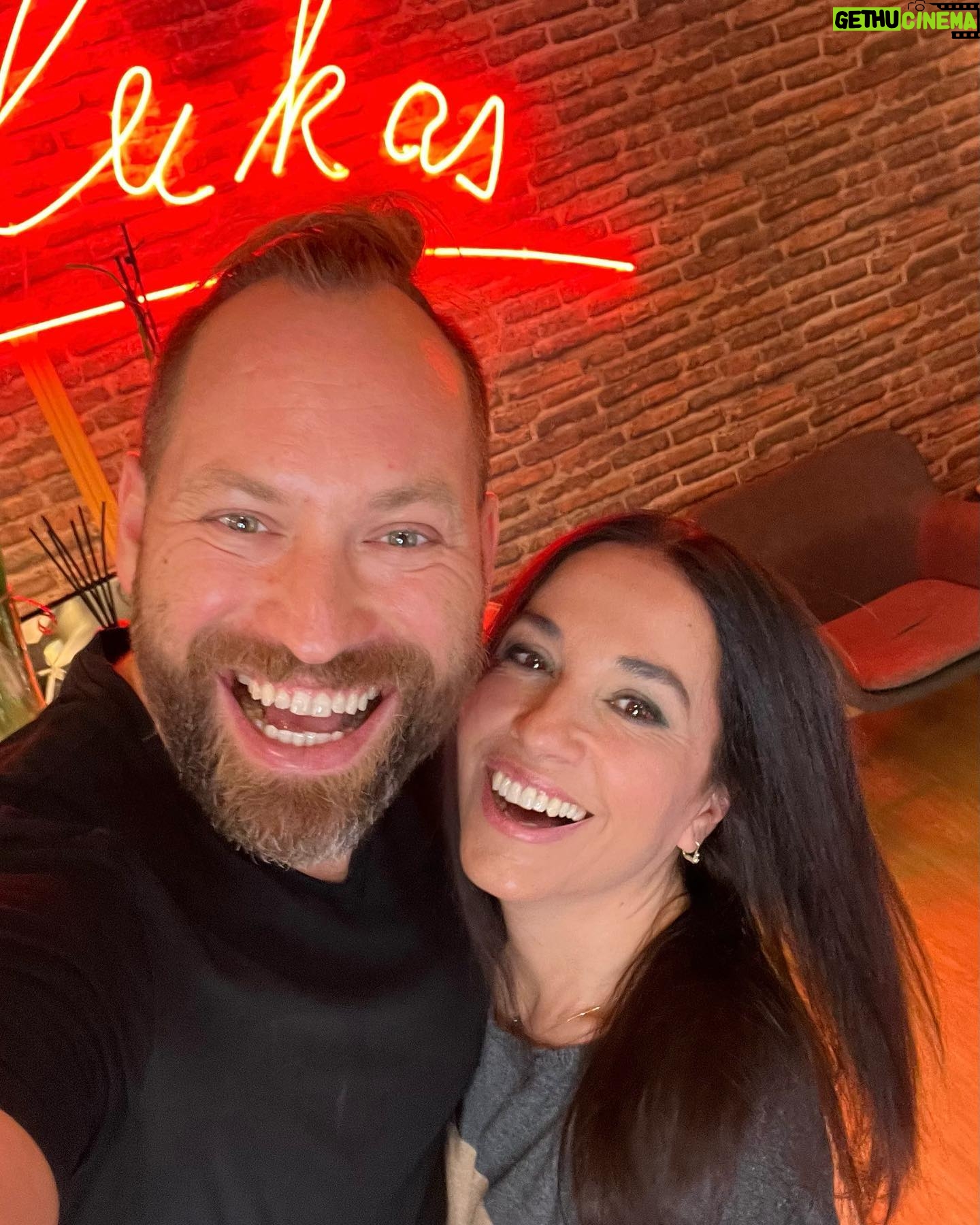Michaela Kuklová - 1.7K Likes - Děkujeme se synem móc šikovnému Lukášovi @lukasklucky za ozdravené a krásně upravené vlasy na dnešní @avonpochod
Joo, to jsem se ještě smála, teď už je ze mě dokonalý zombie. Včera jsem měla jen ruplou žilku v oku, dnes mám zánět lícního nervu a teď už opuchlou půlku obličeje. Aspoň, že ty vlasy mám zase krásný! Zkusím zaspat, třeba bude zítra líp. Dobrou.:-)
@hairtrendcz
#vlasy