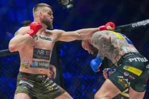 Michał Materla Instagram - @piotrkuberski.mma gratuluję , świetna dyspozycja. Kawał wojownika z Ciebie, to wiedzieliśmy ale „Kto nie ryzykuje , nie pije szampana”. W niecałe 14 miesięcy , 4 walki z topowymi zawodnikami i nie tylko zawodnikami … to był bardzo intensywny rok jak za dobrych czasów .  Potrzebowałem chwilę czasu dla siebie bo zdrowotnie ta walka potoczyła się wyjątkowo niekorzystnie  dla mnie i niewiadomo  jaki będzie tego finał . Dziękuję wszystkim , którzy są ze mną w tych najgorszych momentach , a Ja  mimo przeciwności losu postaram się Wam Wszystkim odwdzięczyć ,bo czuję na plecach odpowiedzialność za taką armię wsparcia ! To była moja ostatnia walka w  obowiązującym  kontrakcie @ksw_mma … szkoda że tak się potoczyła …
…………………………………………………….

@tenzipolska @ihsteam @bksolarsystem.pl @btgympolska @st_medical_clinic @pitbullsports @vitamin_clinic @kruksdifferent @selected_athletes_management @protein_point_szczecin @steakhouse_evil_szczecin @stockholm.calling.eyewear @fundacja_cancerfighters @skivegas.pl @asobecar @pagat_szczecin @przystanek_w_drzewach @iphone.szczecin.pl @columbususacars @gonzo_szczecin #ALSECCO #KMS #STEMB