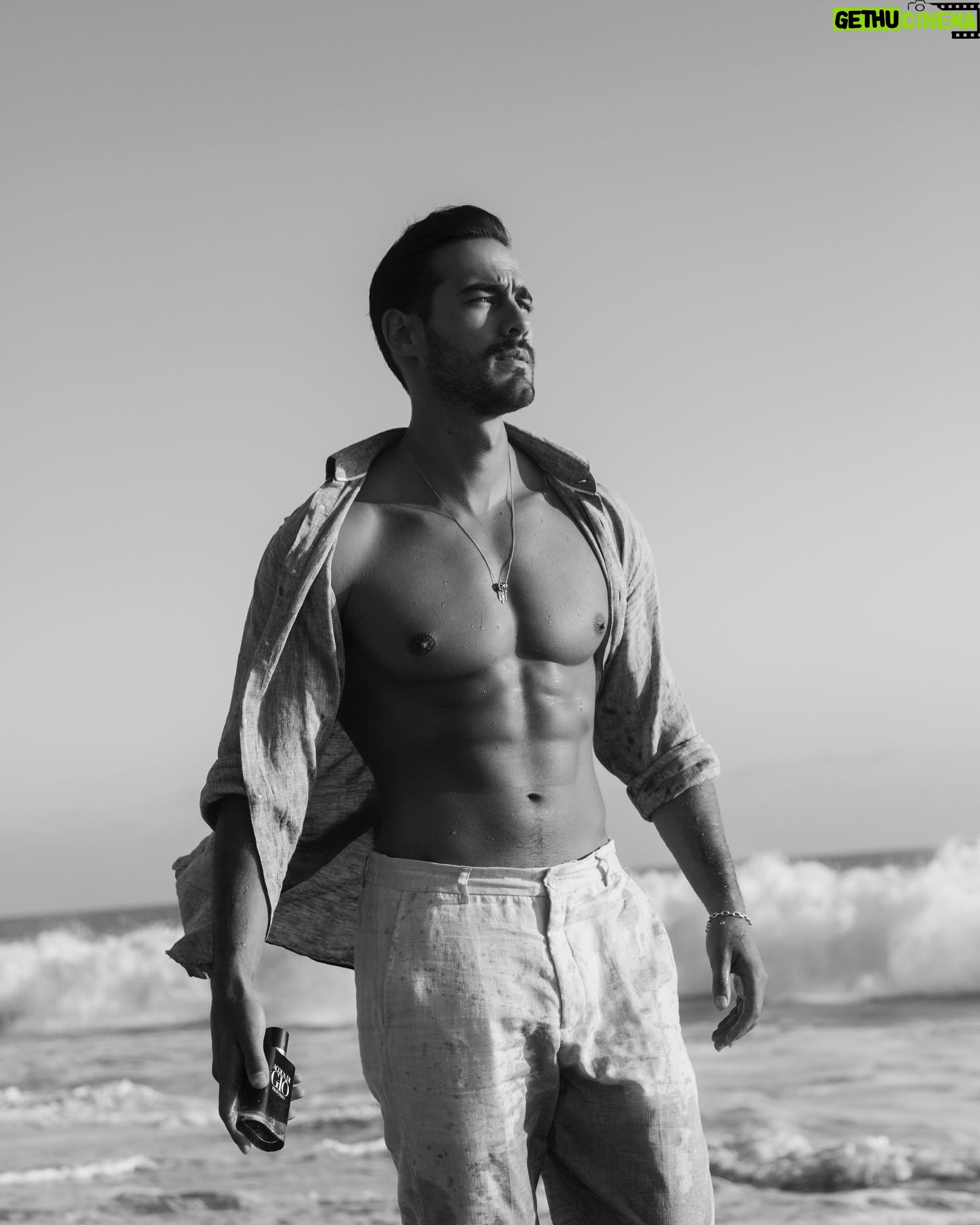 Michel Duval - 26.8K Likes - Desde Lo Más Profondo 🌊💙 @armanibeauty
#acquadigio #whatmakesyoufeel #fragrance #publicidad