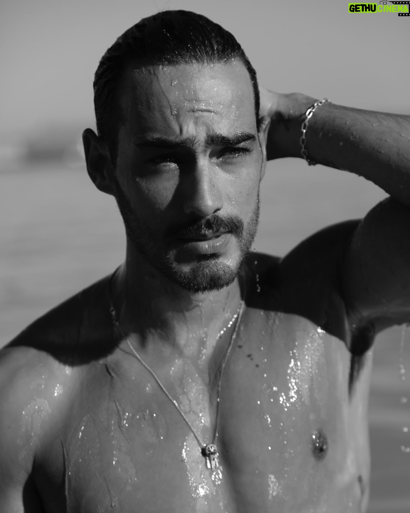 Michel Duval - 13K Likes - Nelle pofondità del mare, ritrovi te stesso. Sonó Acqua Di Gio 🌊 @armanibeauty #acquadigio #publicidad