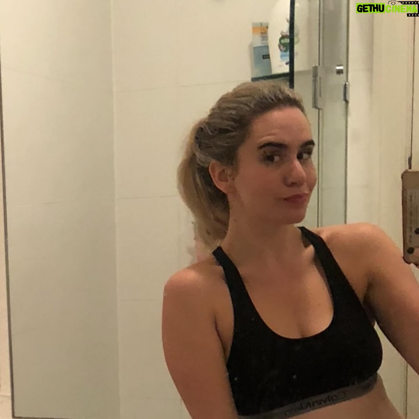 Michelle Brasier - 0.9K Likes - This girl touring UK/IRELAND next week wow amazing what pics you can find when you have no wifi long plane