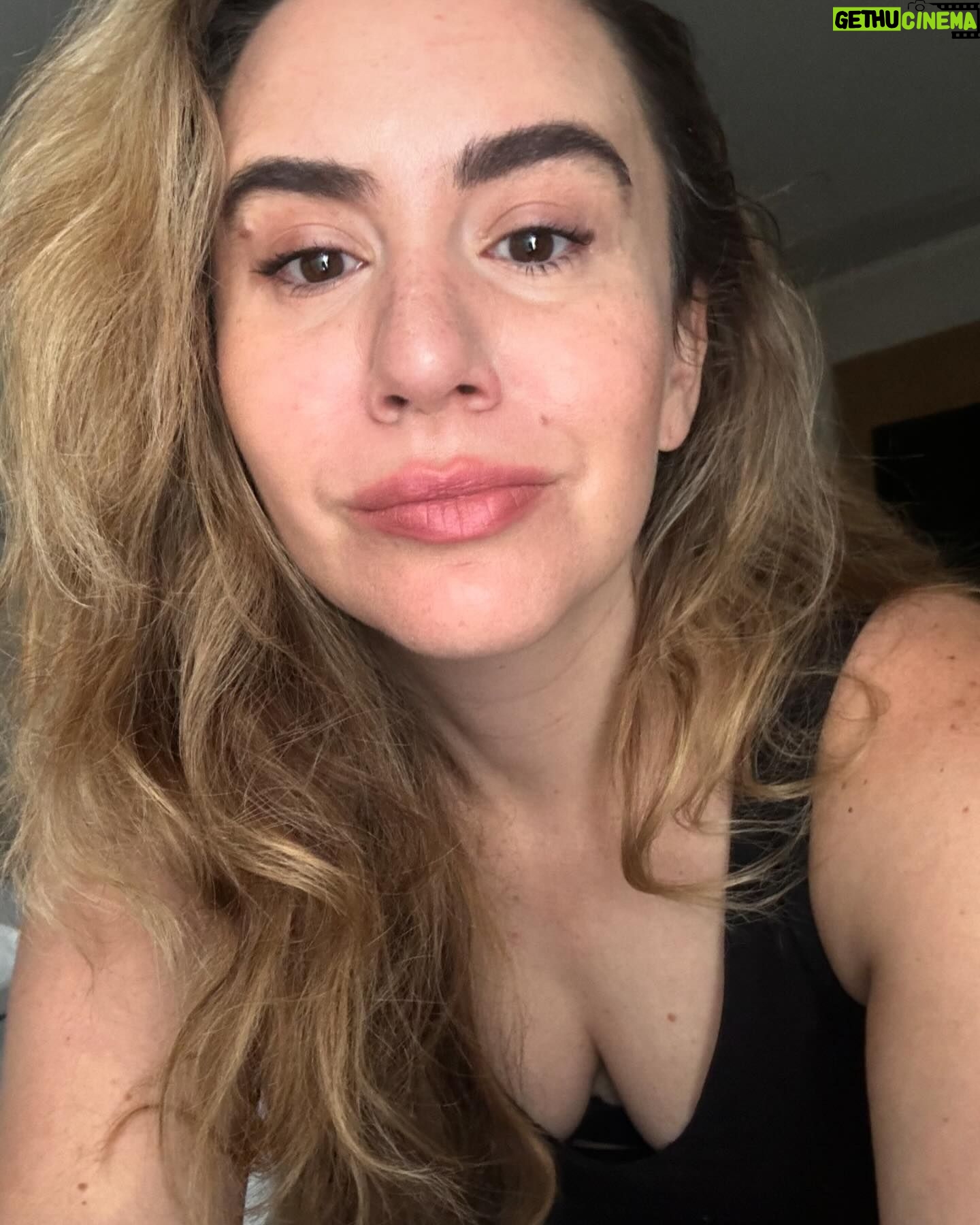 Michelle Brasier - 484 Likes - New York! My show is on Tuesday! I got mild frostbite on my arse yesterday! Iām the king of the world!