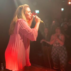 Michelle Brasier Instagram - UK/Ireland tour so far has been so sexy!!! @mpworldwide @pbjmanagement @centurycomedy