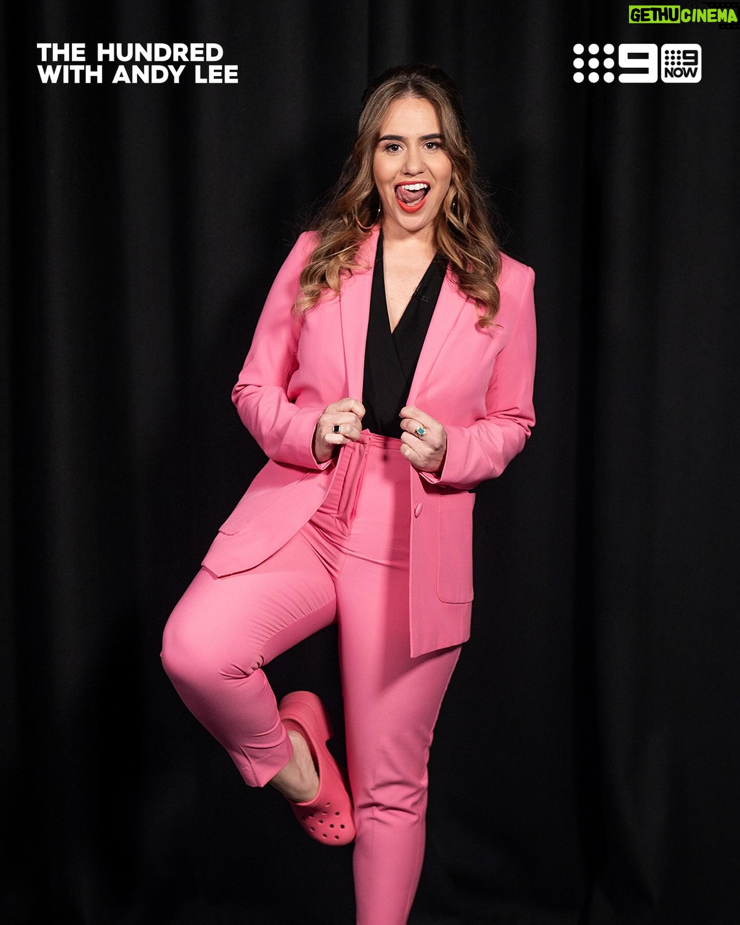 Michelle Brasier - 724 Likes - Just wondering if you saw me being a little cutie on @thehundredwithandylee & thought āwow I gotta tell my New York and LA friends about her upcoming showsā?