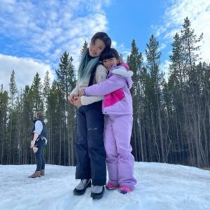 Michelle Krusiec Instagram - Look at this sweet cast! Irresistible. I had such a blast shooting American Girl: Corinne Tan. And I don’t mean  the first day of shooting when I thought I had covid and they shut down production. Which was not funny AT ALL. 😳😳😳 And they had to express 🚚 my covid test down the mountain we were shooting on and back which took a day 🫣 and it turned out I did NOT have covid. You can find this sweet relatable family film on Amazon. It’s incredible to me to come from a family who could never afford American Girl dolls to playing the Mom to one in live action. Times have changed and I couldn’t be more excited about this cast. Look out for their journeys! @miyacech @kaicech @retrogradejason
@jasoncermak @auhlani @mywanlin @dpspirogrant @sariknightcd Lindsay Chag Maureen Webb Ryla McIntosh @albert.nicholas 🙏🌸 #holidayfilms #americangirl #americangirlbrand #corrinetan #imthemom