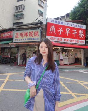 Michelle Wong Instagram - 一起吃早餐? 🤠