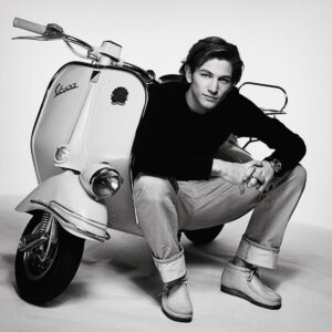 Michiel Huisman Instagram - Thought this was the best way to answer your post @williamrutten 
Still love my Vespa! It has a little more patina now, but hey.. so do I😂😎
PS so here’s the story: it’s a 125cc Vespa from 1953, a Faro Basso.. I’ve had it since I was 18yrs old and it actually runs better now than ever before thanks to a full restoration by my dear friend Jan Schrijver