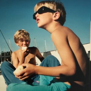 Michiel Huisman Instagram - Looking at my little brother looking cool 😎 #throwbackthursday