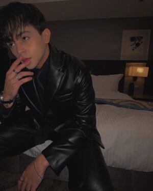 Miggy Jimenez Instagram - yours truly.

had a hard time to complete my leather suit but i was able to do it practically. with a huge help from my brotha jelo to prep and a place to crash in haha, mama jett for the finishing touches, and tommy kuya jay for taking pics solid kayo. it was a good night met new faces. grateful for this experience thank you. x 

#abscbnball2023
