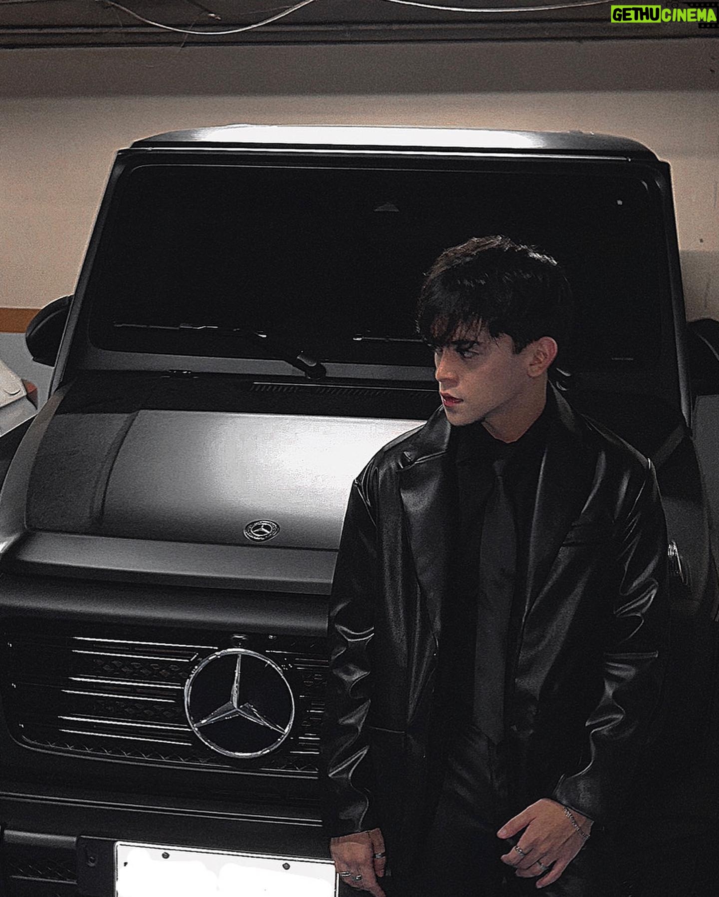 Miggy Jimenez - 3 Likes - yours truly.
had a hard time to complete my leather suit but i was able to do it practically. with a huge help from my brotha jelo to prep and a place to crash in haha, mama jett for the finishing touches, and tommy kuya jay for taking pics solid kayo. it was a good night met new faces. grateful for this experience thank you. x
#abscbnball2023
