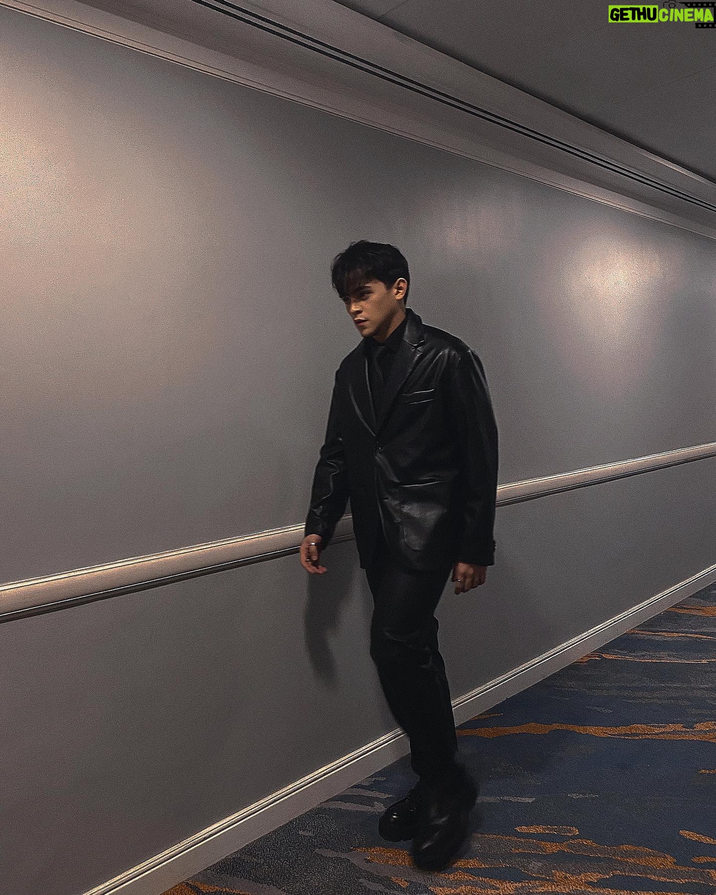 Miggy Jimenez - 3 Likes - yours truly.
had a hard time to complete my leather suit but i was able to do it practically. with a huge help from my brotha jelo to prep and a place to crash in haha, mama jett for the finishing touches, and tommy kuya jay for taking pics solid kayo. it was a good night met new faces. grateful for this experience thank you. x
#abscbnball2023