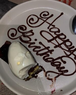 Miggy Jimenez Instagram - twenty fine 

thank you life ♡