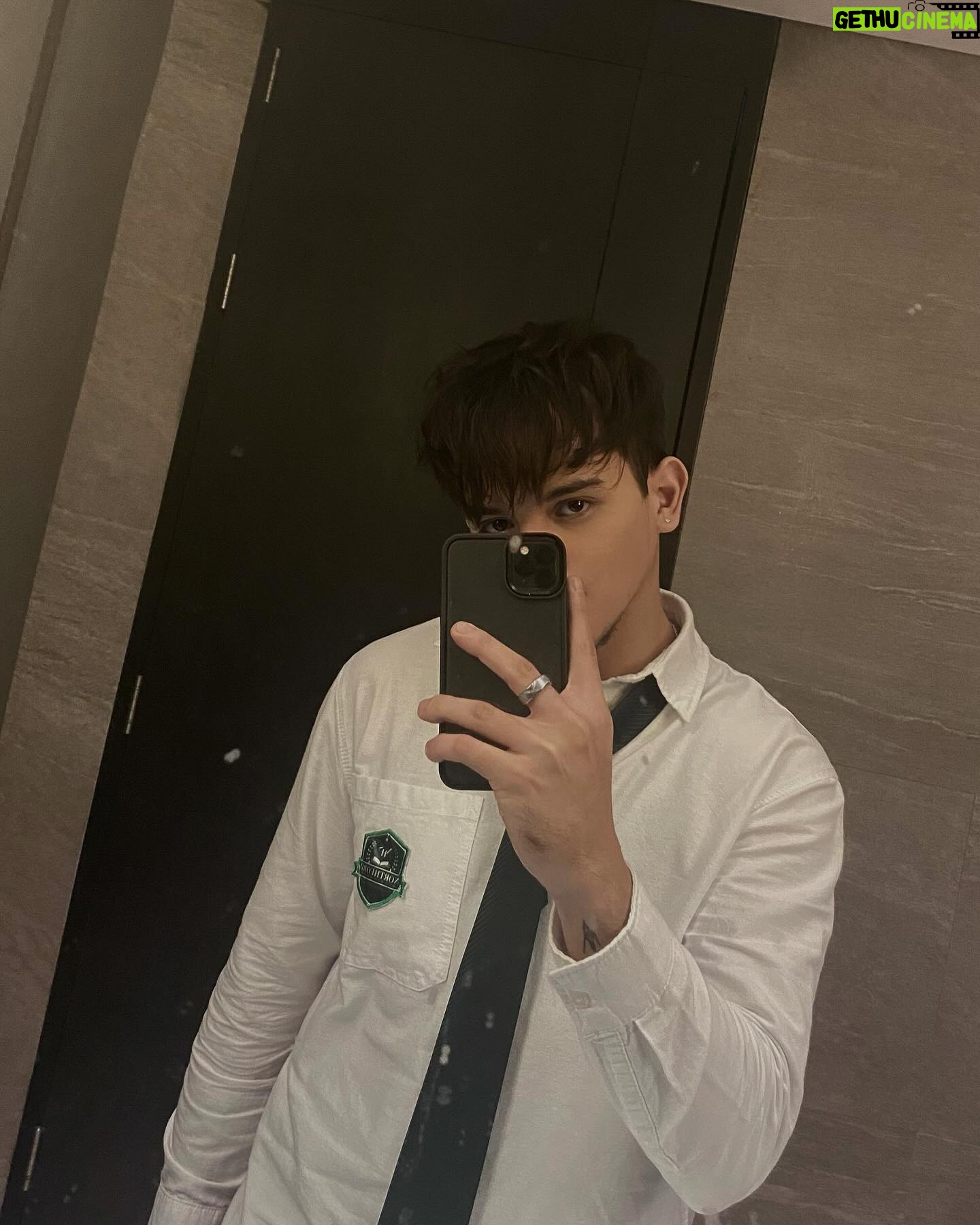 Miggy Jimenez - 3 Likes - senior high
hey dude poch, it’s been tough. especially with what you went through. i had a hard time loving you cause everything around you pulls you down. but you deserve to be loved. sobra. you are seen. you are valid. you are beautiful. you are more than enough. if i could just give you a tight hug and tell you.. everything’s gonna be alright. you deserve tim. i had a great time being you. it’s great to be vulnerable understanding you. i’m grateful you were given to me. i love you, poch.
beyond grateful @dreamscapeph , sir deo, direk @ericksalud70 , and to the whole team! no words could describe the gratitude that i have for each and everyone. truly one for the books. will surely treasure everything. love you all.
direk @onatdiaz we love you. thank you sobra sobra.
to everyone who supported Senior High, from the bottom of my heart maraming maraming salamat. i appreciate y’all. i do hope you heard us. you are not alone with what you’re going through. hey, it’s okay. sobrang love ko kayong lahat.
signing off for now. i guess.. i’ll see you later?
all the love x